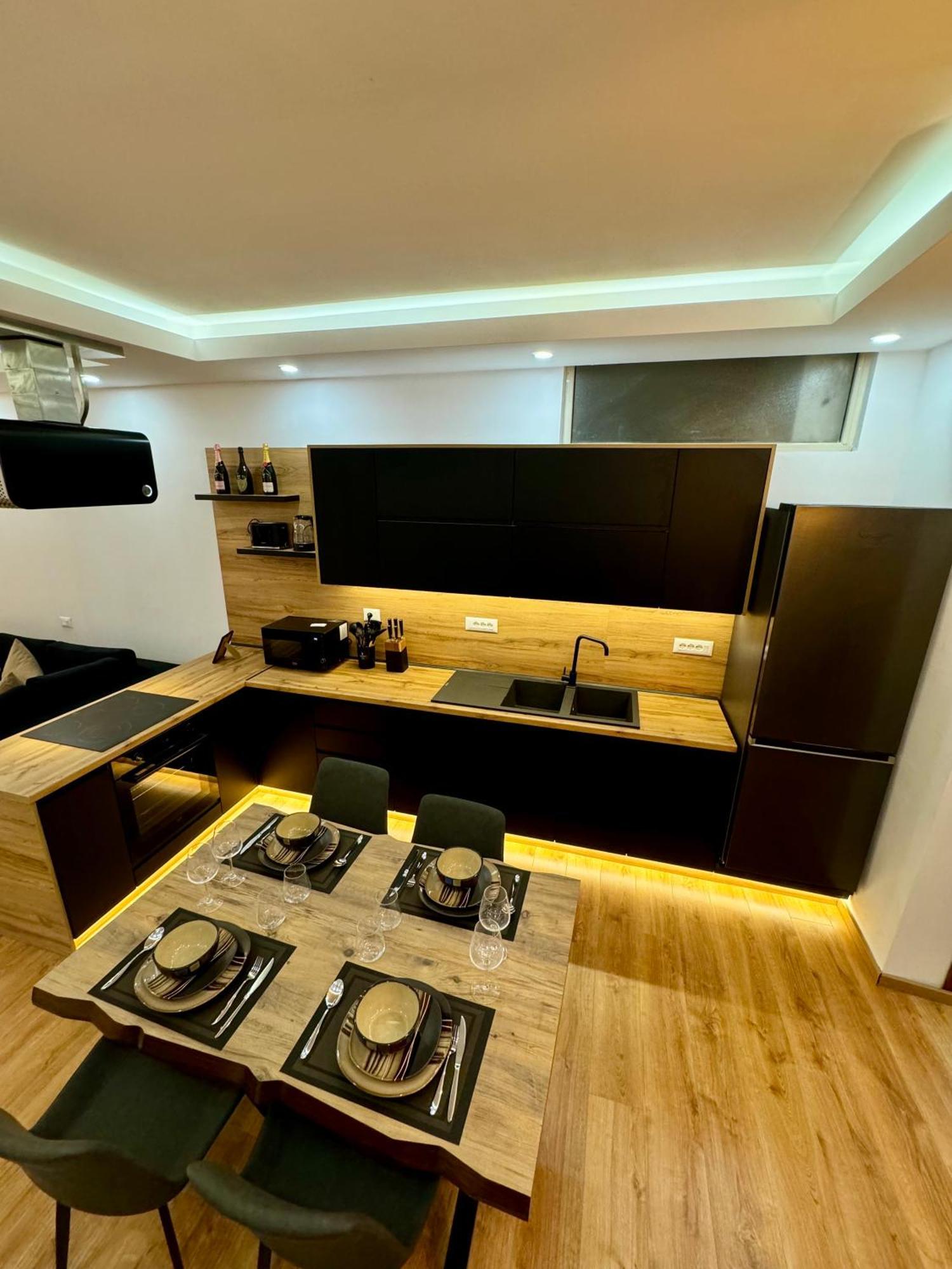 Luxury Central Baba Apartment ชโคเดอร์ ภายนอก รูปภาพ
